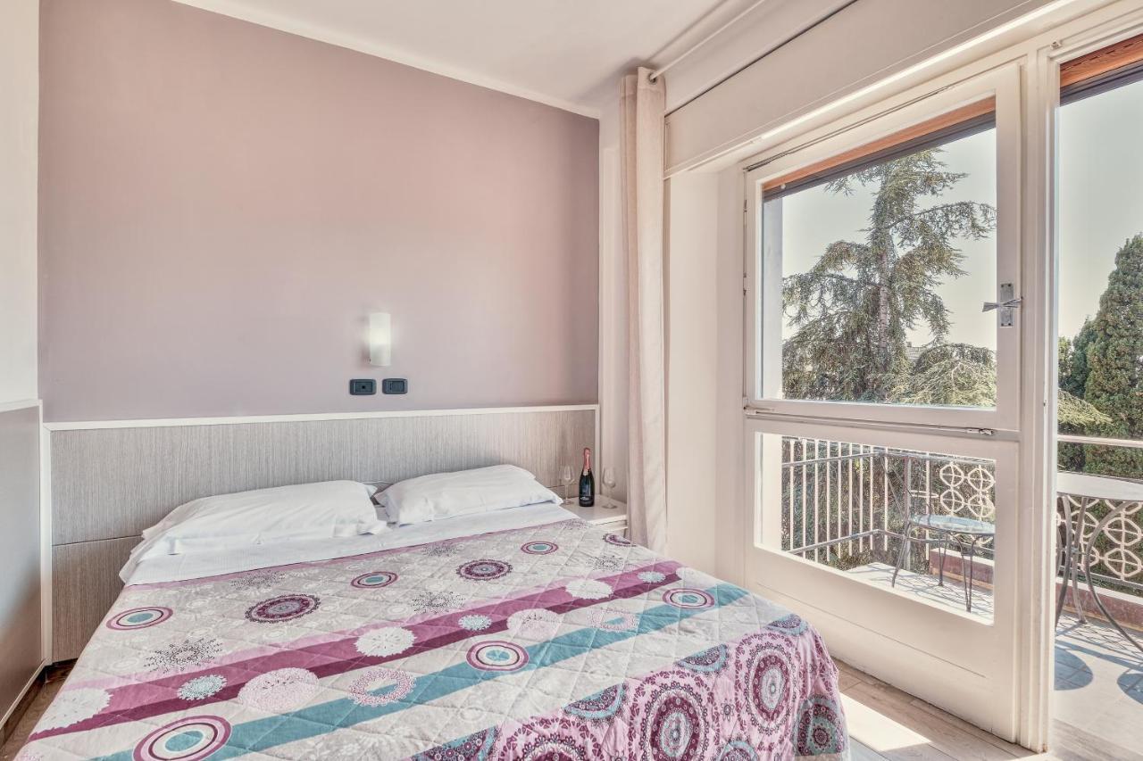 Hotel Astoria 보르디게라 외부 사진