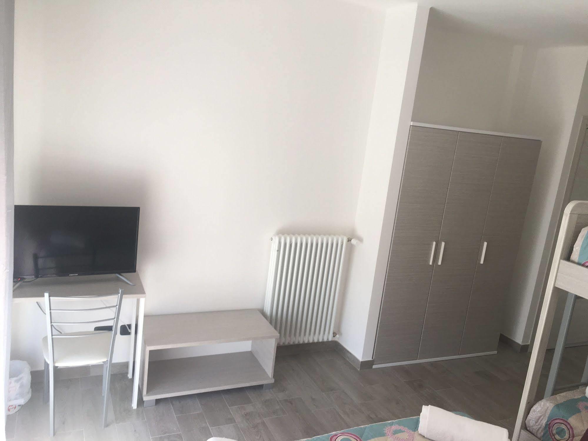 Hotel Astoria 보르디게라 외부 사진